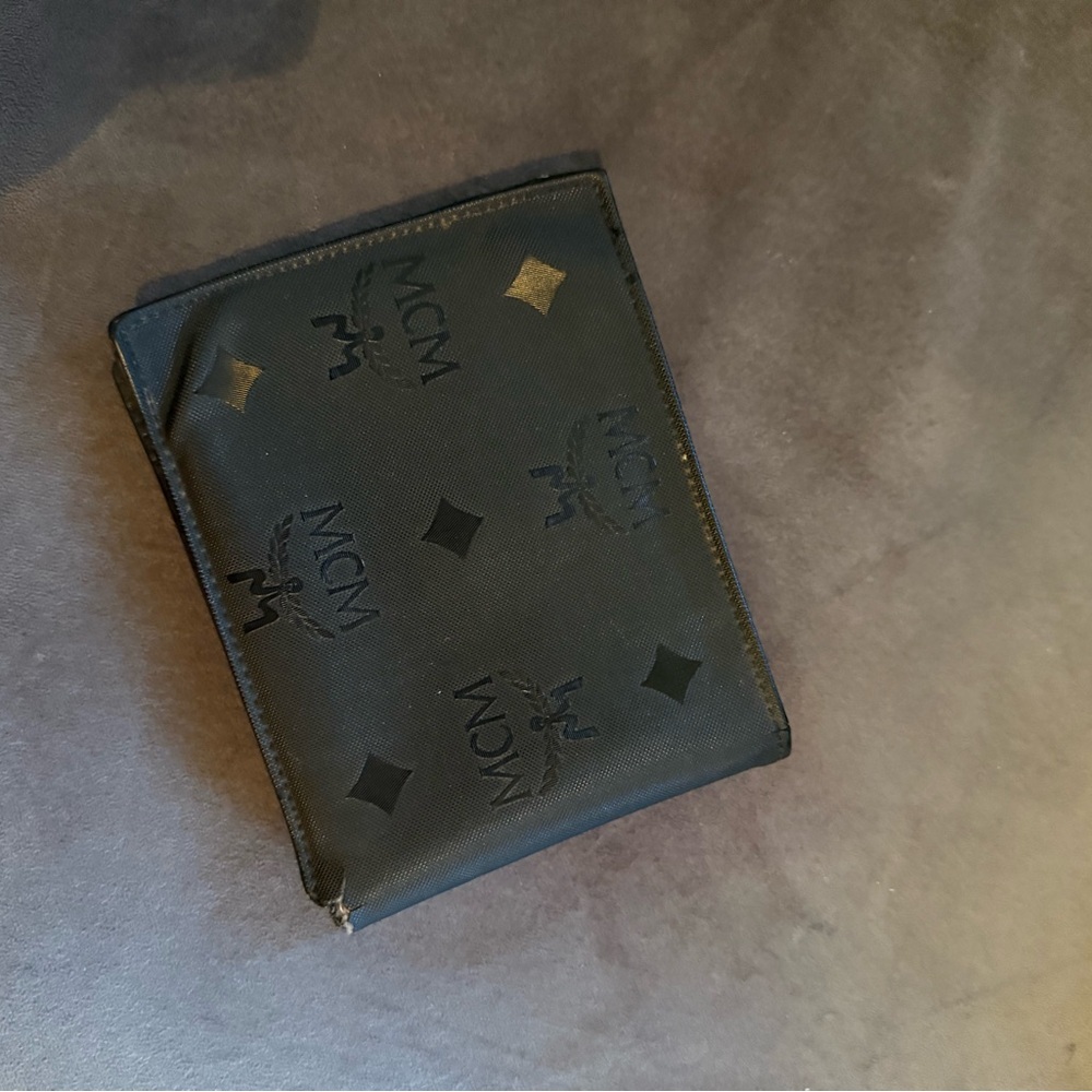 MCM Black Logo Wallet - Picture 15 of 16